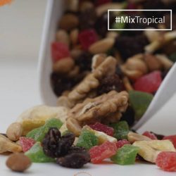 Mix tropical (nuez, almendra, mani, ananá, rodajas de banana)